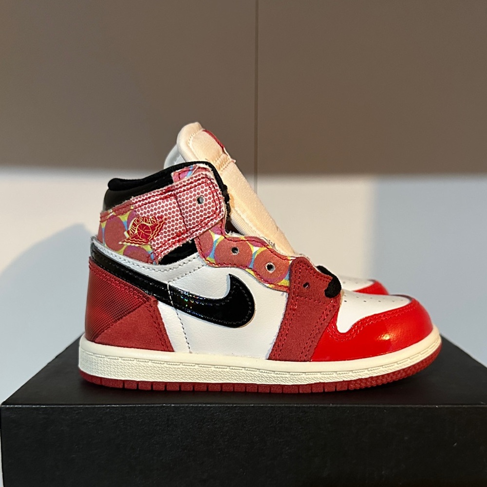 Jordan 1 Retro High OG Spider-Man